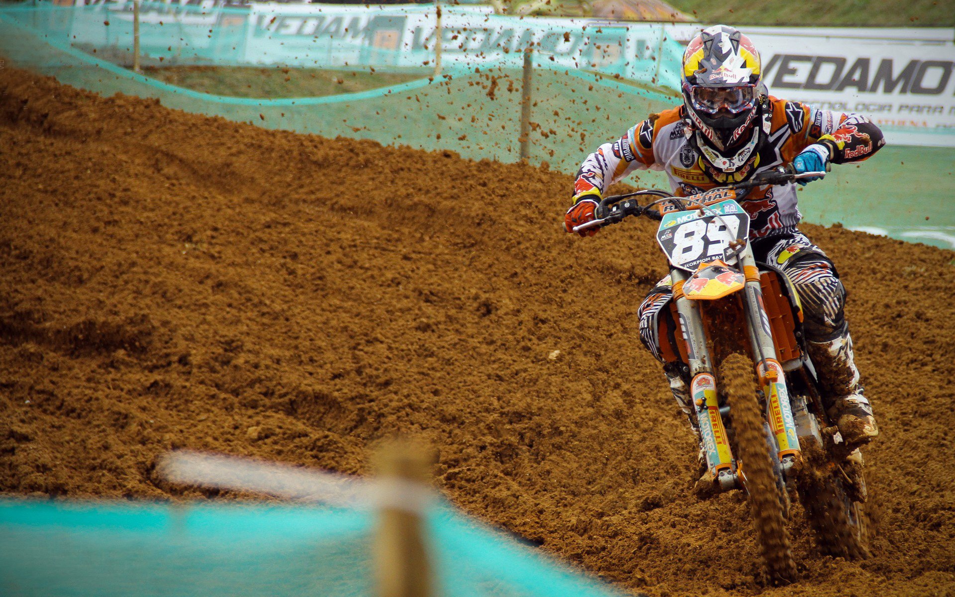 开云官网在线-意甲前场进攻压迫效率与对手失误率之间的多变量分析，意甲球迷冲场