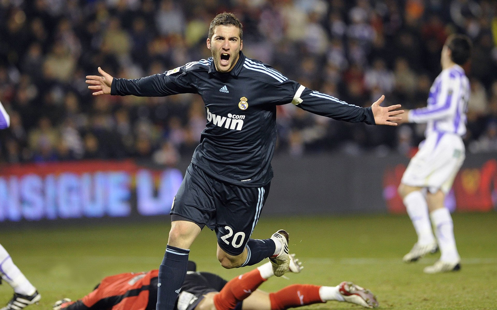 英超球队动态调整体能负荷提升赛季表现，英超 队伍